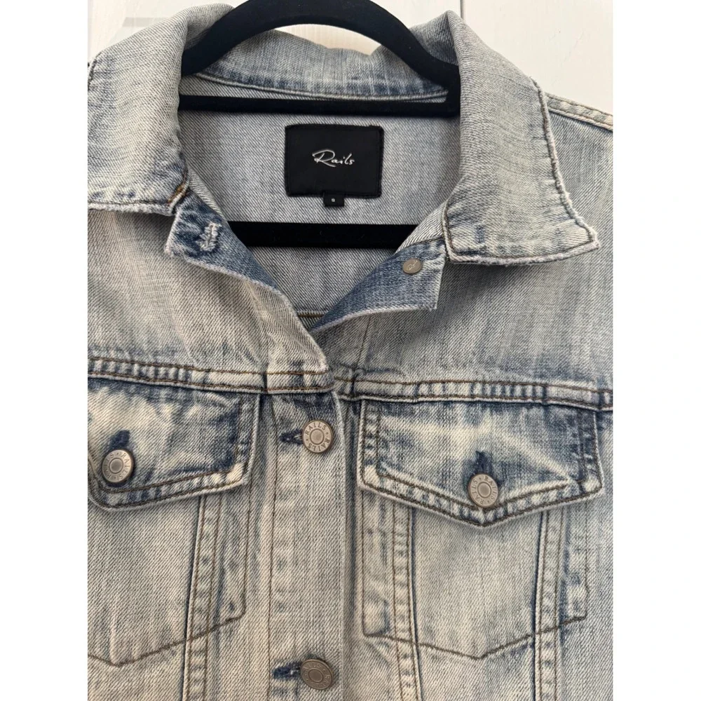 Rails Knox Distressed Denim Jacket Medium Light Wash 100% cotton Jacket Small